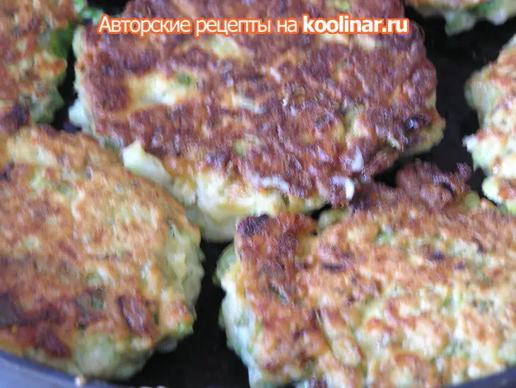 Оладьи зеленые с мясной подливкой «кикиморово счастье»: шаг 4