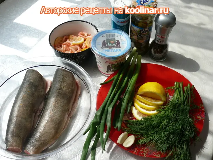 Рыбка запеченная в рукаве и сливочно-креветочный соус: шаг 1