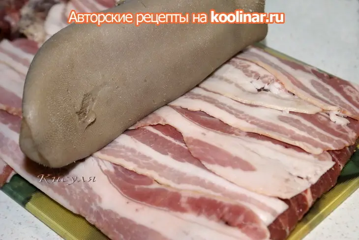 Рулет из свинины  с языком "деликатесный": шаг 4