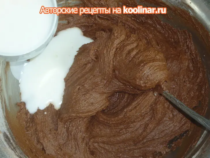Торт шоколадный с шоколадно-смородиновым кремом: шаг 5