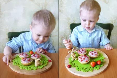 Клубничная манная каша в корзиночках: шаг 7