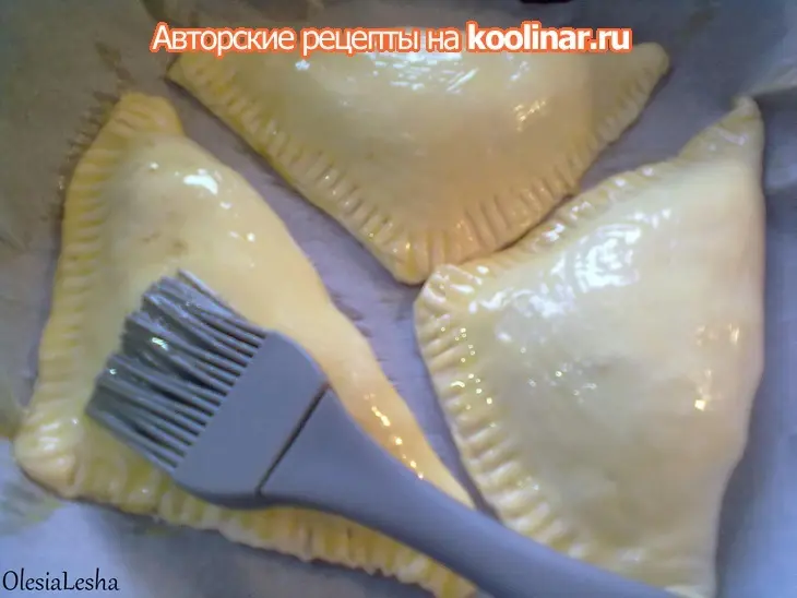 Слоеные пирожки с печеночной начинкой))): шаг 12