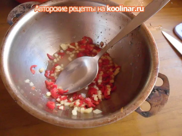 Котлеты из лосося с кремом васаби и салатом из огурцов: шаг 3