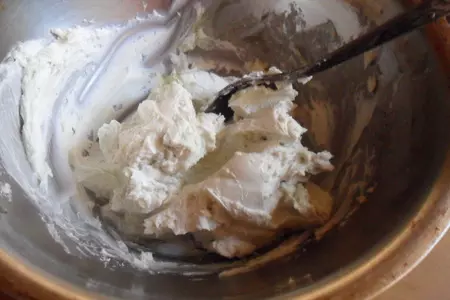 Котлеты из лосося с кремом васаби и салатом из огурцов: шаг 9