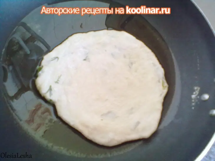 Хрустящие лепешки "по спирали" с сыром...универсальный и простой рецепт))): шаг 13