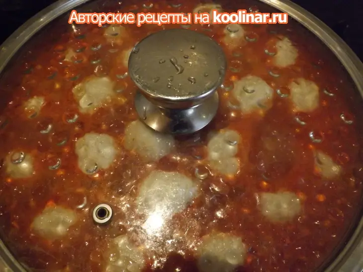 Фрикадельки из щуки в томате с желтым карри и мадерой: шаг 1