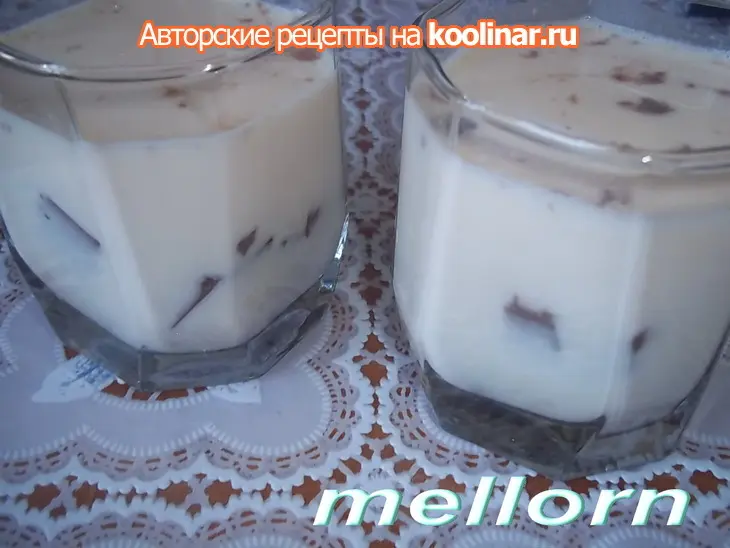 Желе из топленого молока с кусочками шоколадного желе: шаг 4