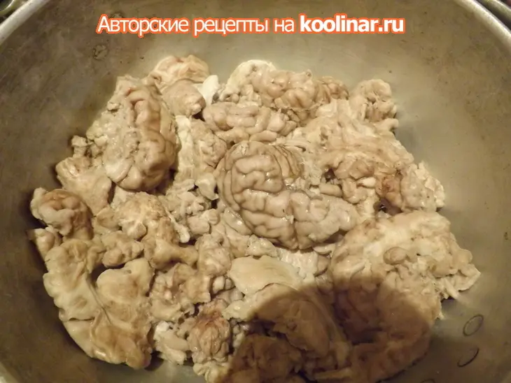 Мозги в пивном кляре с кунжутом: шаг 1