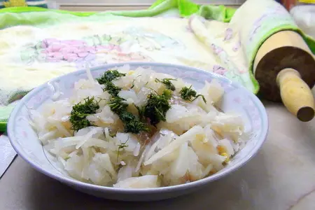 Пирожки из слоёного теста с рыбой, для фуршета «от нашего столика - вашему!»: шаг 2