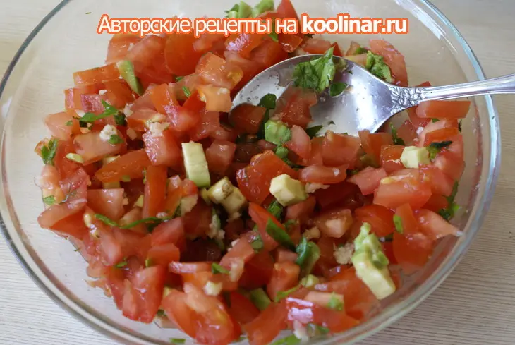Брускетта с томатами и авокадо: шаг 5