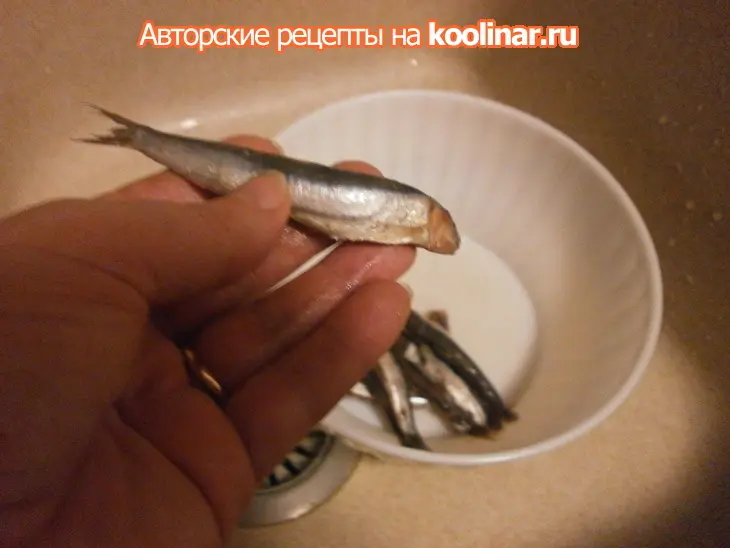 Торт-гратэн из анчоусов: шаг 1