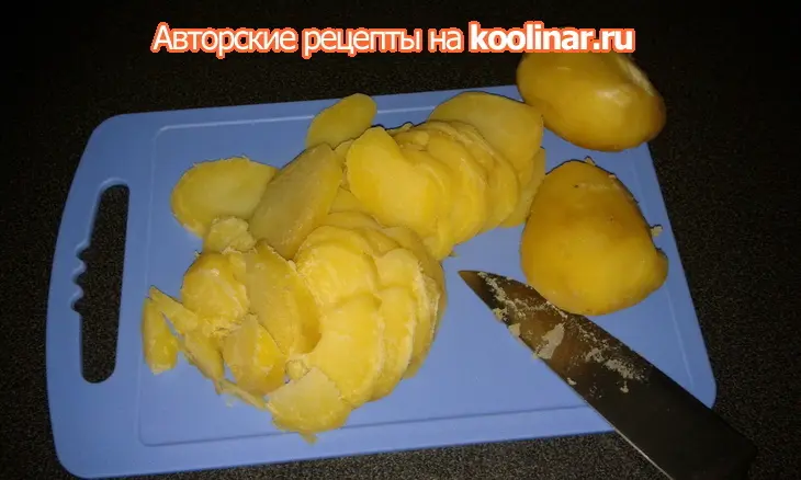 Запеканка с сардельками и колбасой: шаг 12