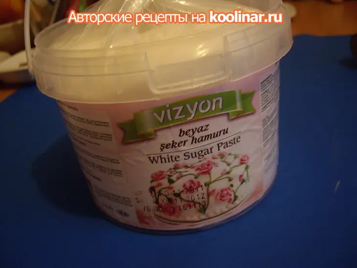 Торт "губка боб квадратные штаны": шаг 1