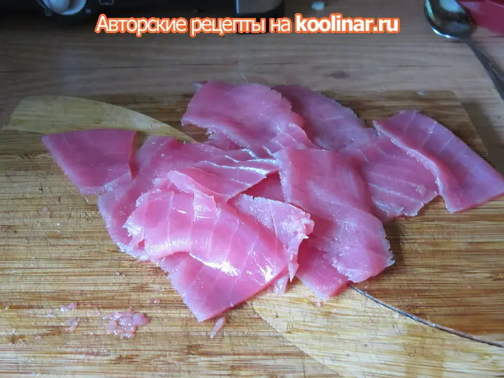 Сашими магуро салат: шаг 3
