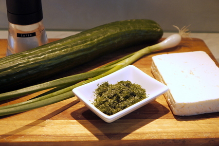 Огуречный салат с фетой: шаг 1
