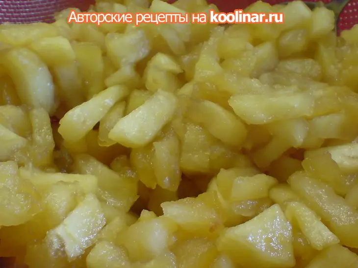 Яблочно-изюмовый пирог-перевёртыш: шаг 2