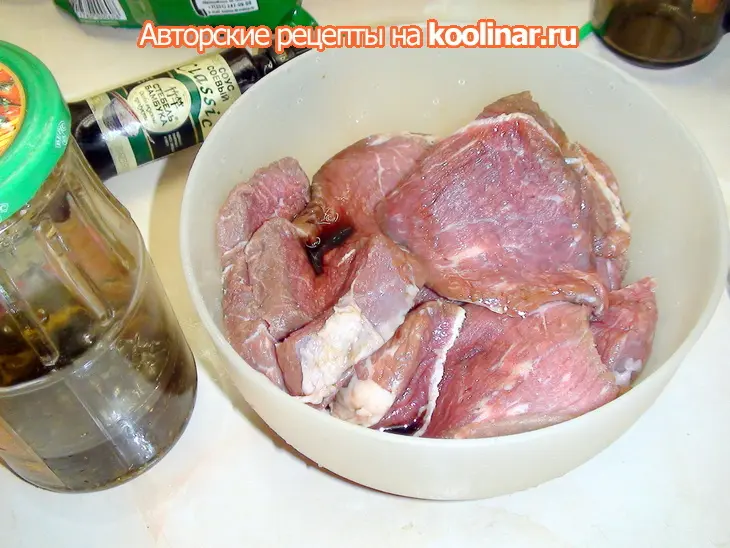 Говядина в вине с ароматными травами.: шаг 2