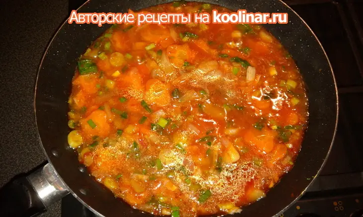 Колбаски в луке-порее с соусом из овощей и картофелем фри: шаг 9