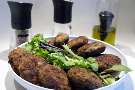 Котлеты летние с баклажаном и орехами: шаг 3