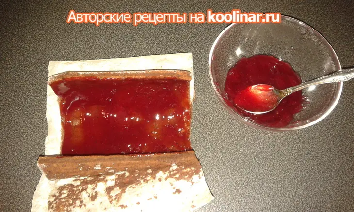 Рулет с мороженым и шоколадным соусом: шаг 14