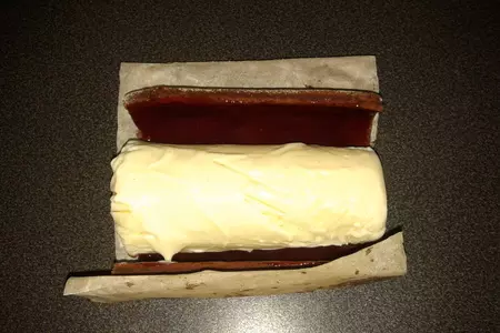 Рулет с мороженым и шоколадным соусом: шаг 15