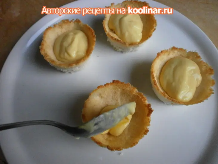 Десерт - мороженное в кокосовых корзинках: шаг 7