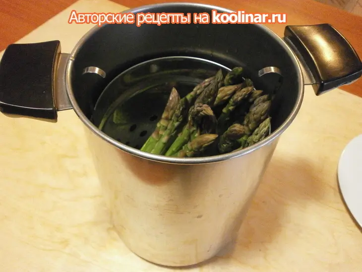 Спаржа, запечённая в духовке, с сыром и ветчиной: шаг 2