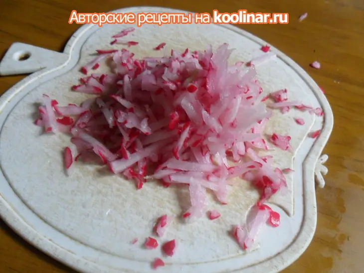 Салат из редиса "июнь".: шаг 1