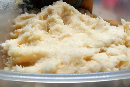Сочные рыбные котлеты с йогуртом и геркулесом.: шаг 1