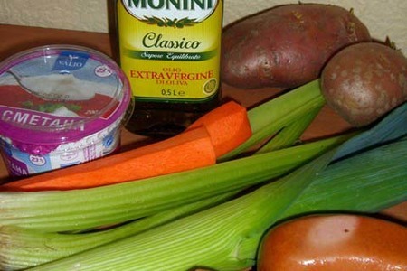 Овощной суп-пюре с колбасками: шаг 1