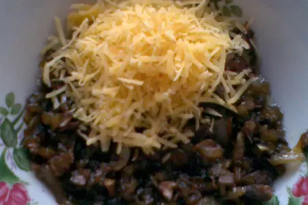 Конвертики с грибами и сыром: шаг 5