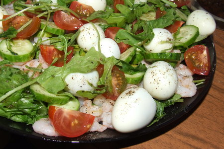 Салат с креветками и перепелиными яйцами от bigi: шаг 1