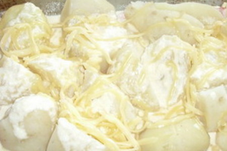 Печеный картофель под белым соусом: шаг 2
