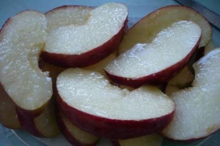 Шашлык из куриной грудки на решетке с карамелизованными яблоками: шаг 2