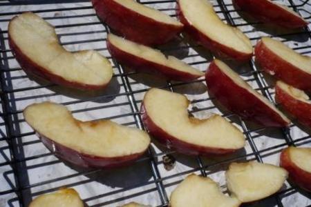 Шашлык из куриной грудки на решетке с карамелизованными яблоками: шаг 3