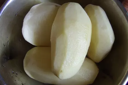 Цыпленок, маринованный в майонезе с пряными травами и запеченый с  молодым картофелем: шаг 2