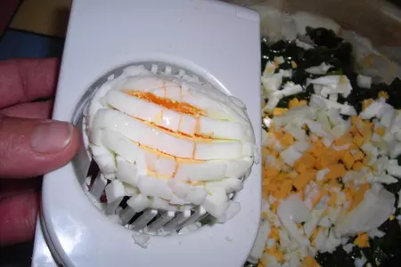 Пирожки с зелёным луком и яйцами: шаг 2