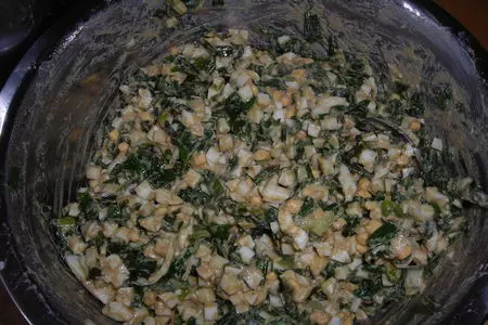 Пирожки с зелёным луком и яйцами: шаг 4
