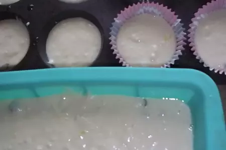 Кексы из белого шоколада с лимонной ноткой и фисташками: шаг 4