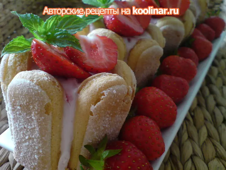 Клубничное тирамису /клубничная шарлотка: шаг 8