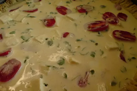Открытый пирог с брынзой, тимьяном  и помидорками-черри/киш/: шаг 7