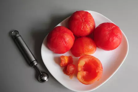 Жареные морские гребешки с помидорами конфи и спаржей.: шаг 5