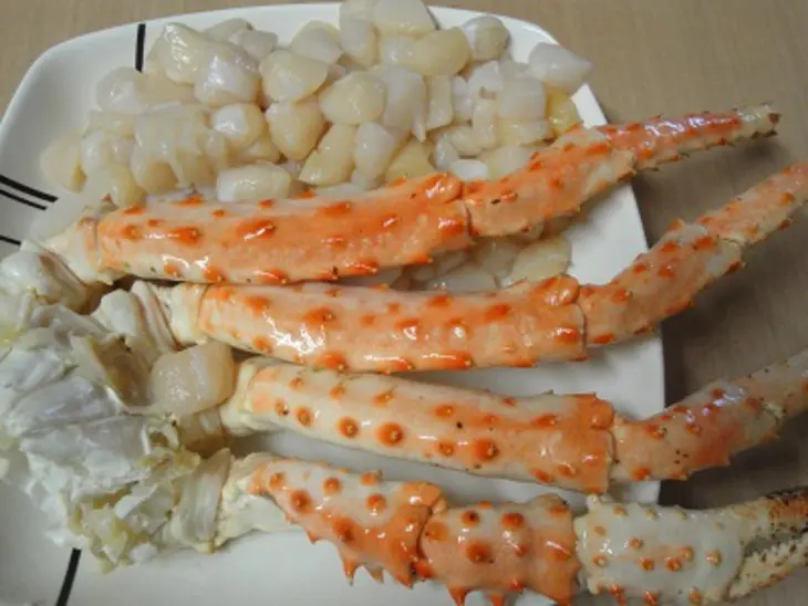 Крем суп с мясом королевского краба,придворными гребешками и грибами пиоппини: шаг 1