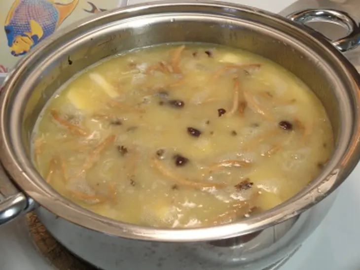 Крем суп с мясом королевского краба,придворными гребешками и грибами пиоппини: шаг 4