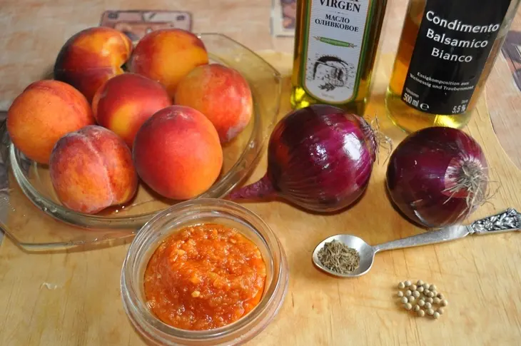 Персиковая сальса+чипсы из лаваша со специями: шаг 1