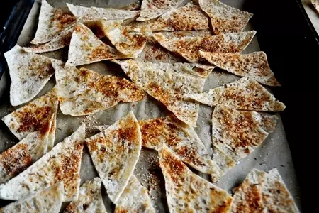 Персиковая сальса+чипсы из лаваша со специями: шаг 9