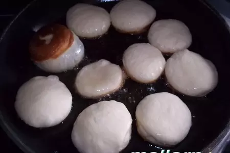 Пончики медовые на сметане: шаг 6