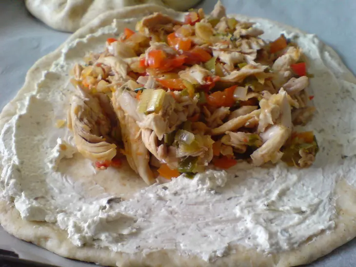 Провинциальный  порционный пирог с курицей и овощами: шаг 5
