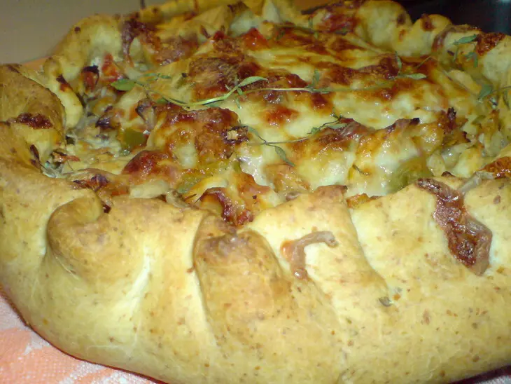 Провинциальный  порционный пирог с курицей и овощами: шаг 9
