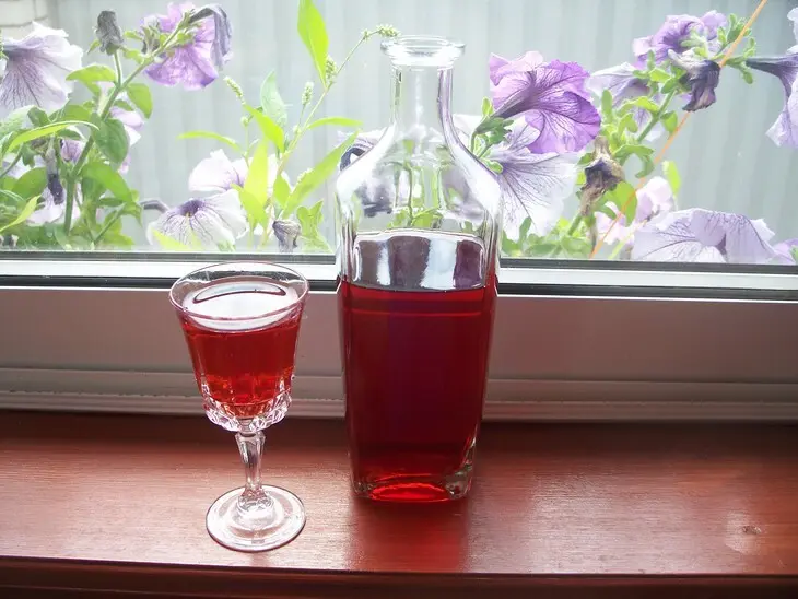 Варенье из клубники + бонус клубничный ликер: шаг 4